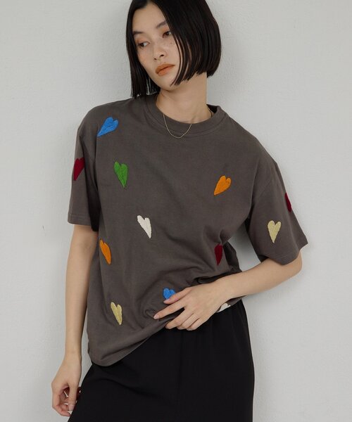 GALLARDAGALANTE(ガリャルダガランテ)の「【2026SS Debut】【Dhritië】【手洗い可】リーフ刺繍Tee(Tシャツ/カットソー・レディース・ホワイト系その他2/グレー系その他/ホワイト系その他/グレー系その他2・FREE)」の4枚目の写真