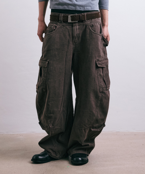 LEARVE(ルアブ)の「スプリットアークカーブドカーゴパンツブラウン(その他パンツ・メンズ・その他・MEDIUM/LARGE/SMALL)」の2枚目の写真