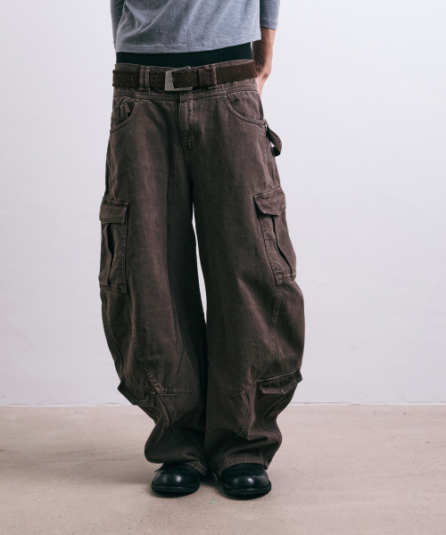 LEARVE(ルアブ)の「スプリットアークカーブドカーゴパンツブラウン(その他パンツ・メンズ・その他・MEDIUM/LARGE/SMALL)」の3枚目の写真