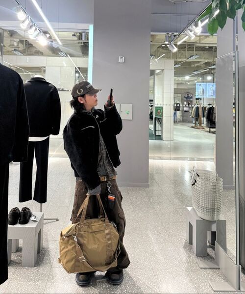 LEARVE(ルアブ)の「スプリットアークカーブドカーゴパンツブラウン(その他パンツ・メンズ・その他・MEDIUM/LARGE/SMALL)」の22枚目の写真