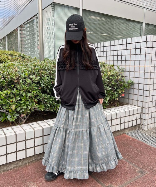 WC（ダブル シー）の「《一部店舗限定★》チェックティアードロングスカート（スカート・レディース・イエロー/グレー・FREE）」の12枚目の写真