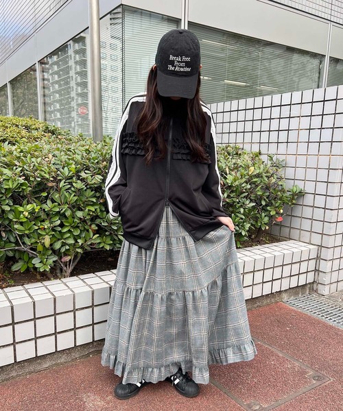 WC（ダブル シー）の「《一部店舗限定★》チェックティアードロングスカート（スカート・レディース・イエロー/グレー・FREE）」の14枚目の写真