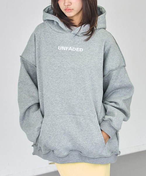 ANAP（アナップ）の「アウトシーム 裏起毛 スウェット フーディー（パーカー・レディース・グレー/ネイビー/ダークグレー・F）」の2枚目の写真