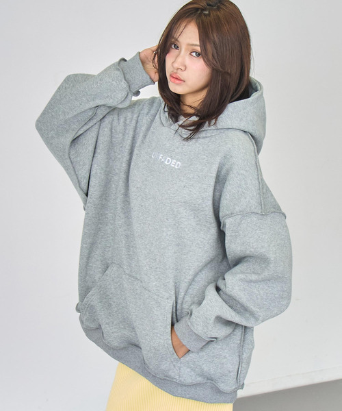 ANAP（アナップ）の「アウトシーム 裏起毛 スウェット フーディー（パーカー・レディース・グレー/ネイビー/ダークグレー・F）」の7枚目の写真