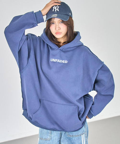 ANAP（アナップ）の「アウトシーム 裏起毛 スウェット フーディー（パーカー・レディース・グレー/ネイビー/ダークグレー・F）」の13枚目の写真