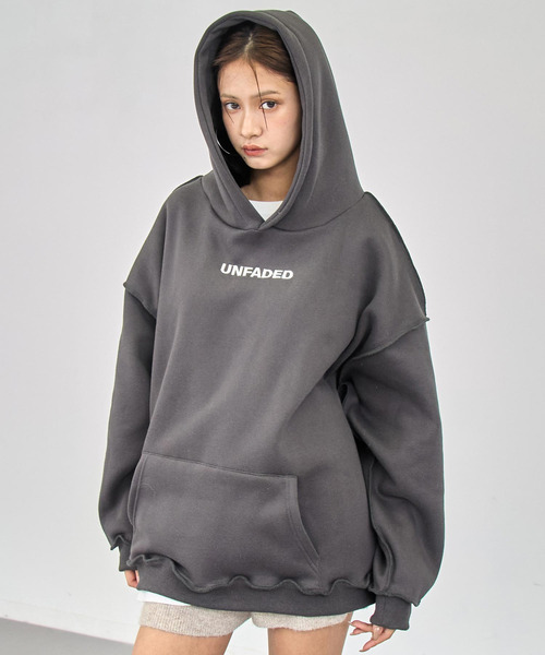 ANAP（アナップ）の「アウトシーム 裏起毛 スウェット フーディー（パーカー・レディース・グレー/ネイビー/ダークグレー・F）」の17枚目の写真