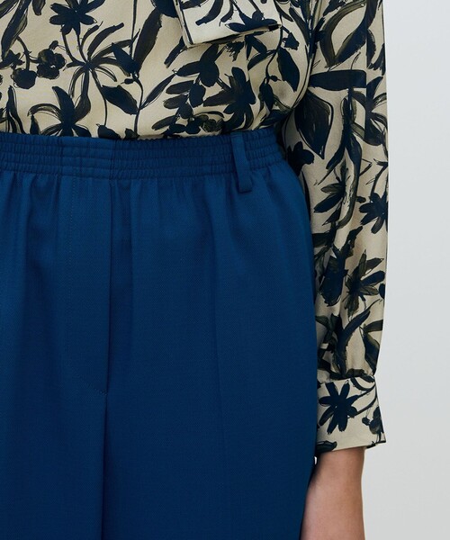 TOMORROWLAND collection（トゥモローランドコレクション）の「ブロークンオックス ストレートパンツ（その他パンツ・レディース・ネイビー/ベージュ/ブルー・36/34）」の6枚目の写真