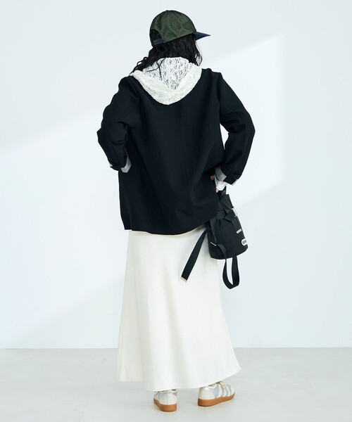 fredy emue（フレディエミュ）の「ヘビーサテンバイアススカート（スカート・レディース・ブラック/ライトグリーン/オフホワイト・38/36）」の5枚目の写真