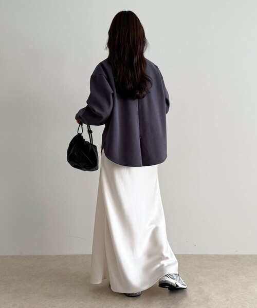 fredy emue（フレディエミュ）の「ヘビーサテンバイアススカート（スカート・レディース・ブラック/ライトグリーン/オフホワイト・38/36）」の17枚目の写真