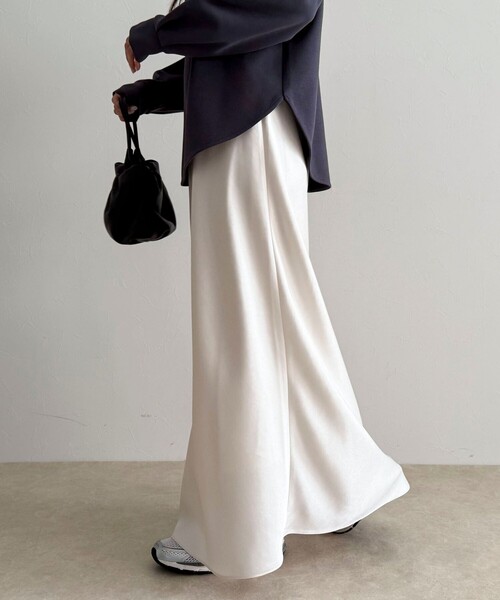 fredy emue（フレディエミュ）の「ヘビーサテンバイアススカート（スカート・レディース・ブラック/ライトグリーン/オフホワイト・38/36）」の19枚目の写真