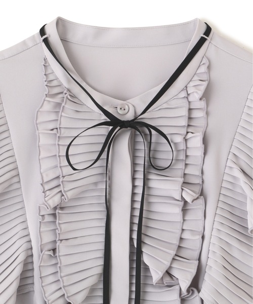 JILL by JILL STUART（ジルバイジルスチュアート）の「プリーツフリルブラウス（シャツ/ブラウス・レディース・ホワイト/ブラック/グレー・FREE）」の10枚目の写真