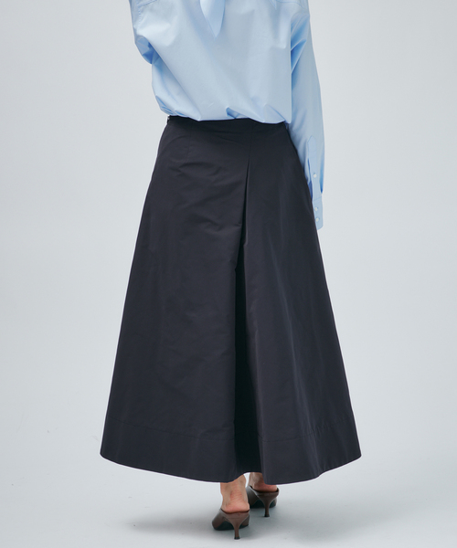 VERMEIL par iena(ヴェルメイユパーイエナ)の「タフタタックスカート(スカート・レディース・ネイビー・38/36)」の7枚目の写真