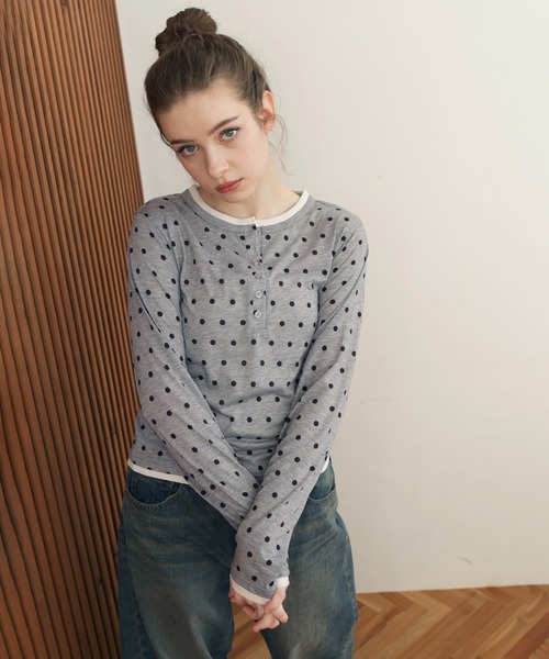 Mili affinity(ミリアフィニティー)の「ヘンリーネックレイヤード配色シアーロンT(Tシャツ/カットソー・レディース・ブラック/オフホワイト/グレー/グレー系/ブラック系・FREE)」の19枚目の写真