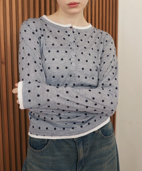 Mili affinity(ミリアフィニティー)の「ヘンリーネックレイヤード配色シアーロンT(Tシャツ/カットソー・レディース・ブラック/オフホワイト/グレー/グレー系/ブラック系・FREE)」の22枚目の写真