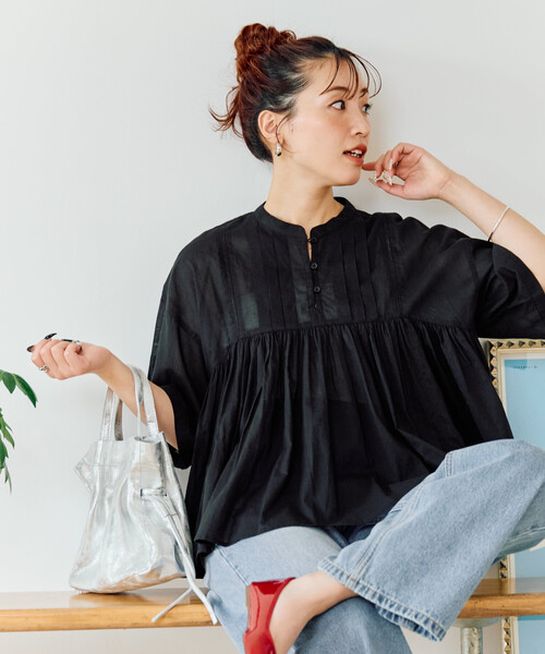 FREAK'S STORE（フリークスストア）の「限定展開　インド タック 切り替え フレア ブラウス（シャツ/ブラウス・レディース・ブラック/オフホワイト/ブルー/ライトピンク/イエロー・ﾌﾘ-）」の2枚目の写真