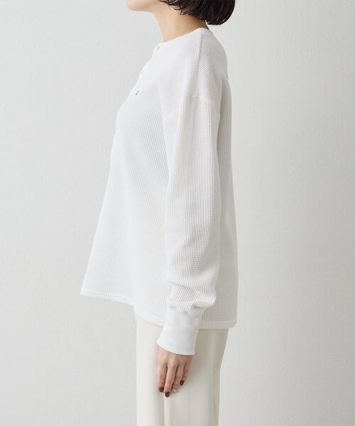 Whim Gazette(ウィムガゼット)の「サーマルヘンリープルオーバー(Tシャツ/カットソー・レディース・オフホワイト/グレー・FREE)」の9枚目の写真