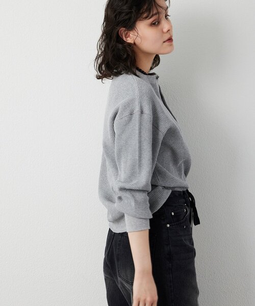 Whim Gazette(ウィムガゼット)の「サーマルヘンリープルオーバー(Tシャツ/カットソー・レディース・オフホワイト/グレー・FREE)」の17枚目の写真