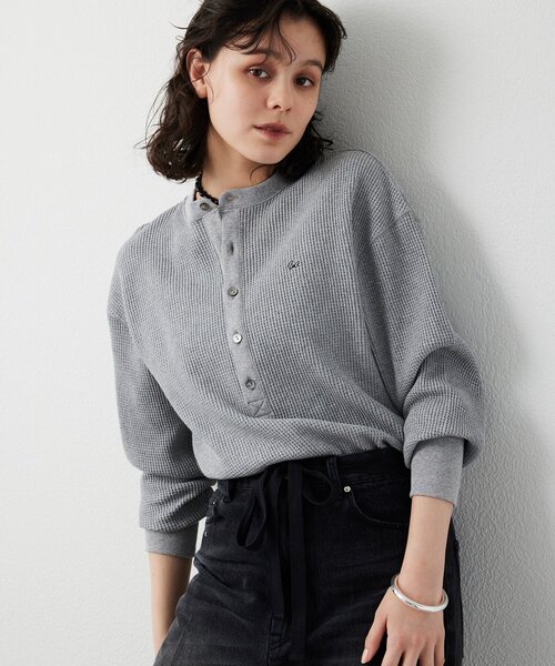 Whim Gazette(ウィムガゼット)の「サーマルヘンリープルオーバー(Tシャツ/カットソー・レディース・オフホワイト/グレー・FREE)」の1枚目の写真