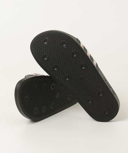 adidas（アディダス）の「アディレッタ サンダル / Adilette Slides / アディダスオリジナルス adidas Originals（サンダル・レディース・ブラック/ピンク・22.5cm/23.5cm/24.5cm/25.5cm/26.5cm/27.5cm/28.5cm）」の12枚目の写真