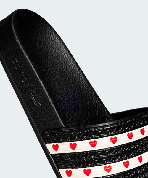 adidas（アディダス）の「アディレッタ サンダル / Adilette Slides / アディダスオリジナルス adidas Originals（サンダル・レディース・ブラック/ピンク・22.5cm/23.5cm/24.5cm/25.5cm/26.5cm/27.5cm/28.5cm）」の9枚目の写真