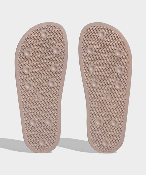 adidas（アディダス）の「アディレッタ サンダル / Adilette Slides / アディダスオリジナルス adidas Originals（サンダル・レディース・ブラック/ピンク・22.5cm/23.5cm/24.5cm/25.5cm/26.5cm/27.5cm/28.5cm）」の14枚目の写真