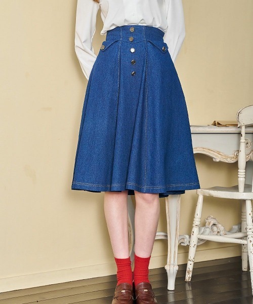 F i.n.t(フィント)の「ローズシーリング釦デニムフレアースカート(スカート・レディース・ブラック/インディゴブルー・FREE)」の4枚目の写真