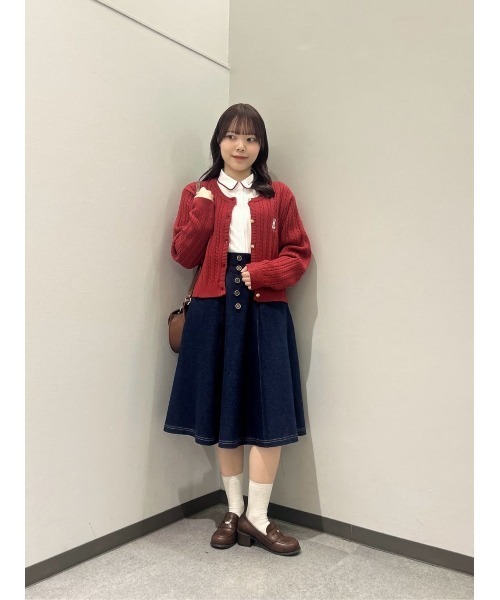 F i.n.t（フィント）の「ローズシーリング釦デニムフレアースカート/fint フィント（スカート・レディース・ブラック/インディゴブルー・FREE）」の4枚目の写真