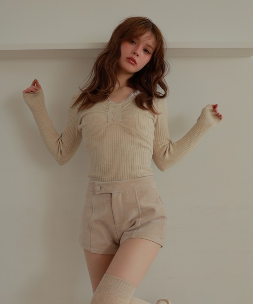 M DOLLY（エムドリー）の「center seam clea mini pants/センターシームクレアミニパンツ（その他パンツ・レディース・ベージュ/ブラック・M/S）」の13枚目の写真