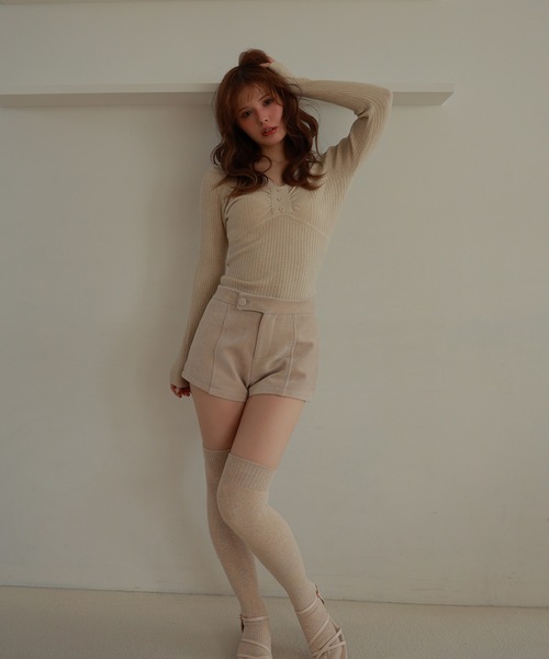 M DOLLY（エムドリー）の「center seam clea mini pants/センターシームクレアミニパンツ（その他パンツ・レディース・ベージュ/ブラック・M/S）」の15枚目の写真