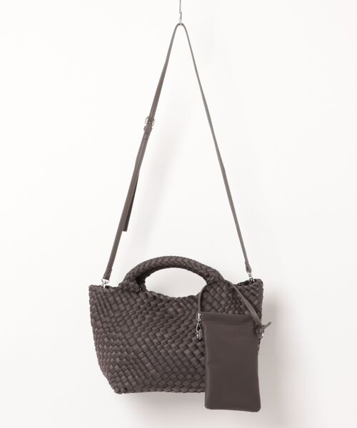 IO(イオ)(イオ)の「HERB/Intrecciato Tote Bag with 2Way Pouch/ツーウェイポーチ付きトートバッグ(トートバッグ・レディース・ブラウン/アイボリー/ブラック・FREE)」の3枚目の写真