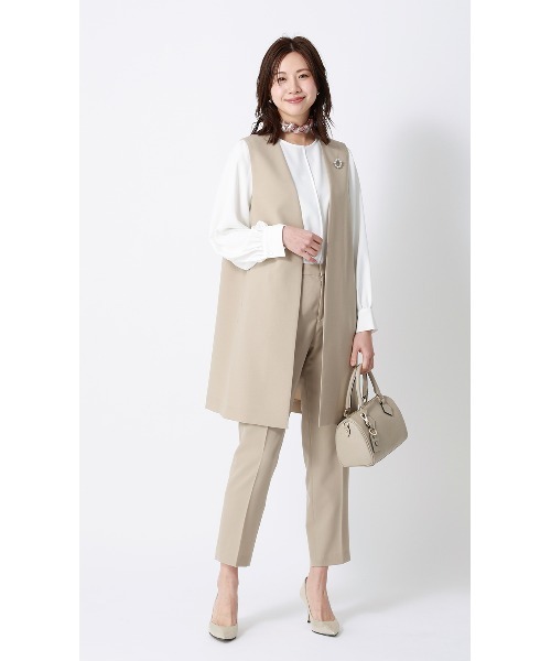AOYAMA(アオヤマ)の「抜群の着回し力と機能性が魅力「名品シリーズ」ロングジレ【セットアップ着用可】(スーツベスト・レディース・ベージュ/ネイビー・L/M)」の12枚目の写真
