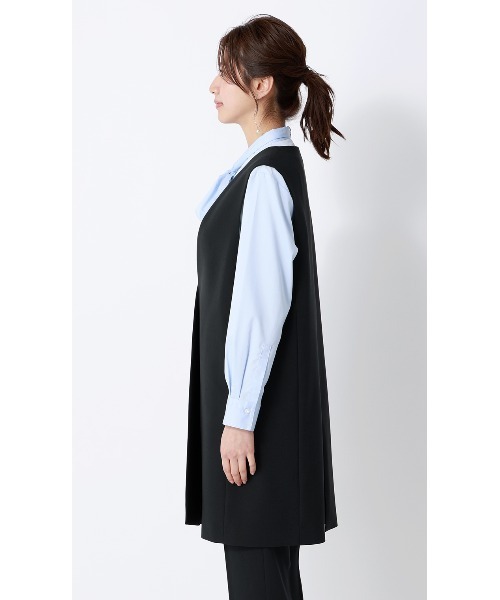 AOYAMA(アオヤマ)の「抜群の着回し力と機能性が魅力「名品シリーズ」ロングジレ【セットアップ着用可】(スーツベスト・レディース・ベージュ/ネイビー・L/M)」の16枚目の写真