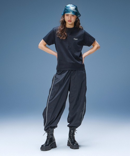 X-girl(エックスガール)の「BANANA SHAPE TRACK PANTS(その他パンツ・レディース・ブラック/ベージュ・S/M)」の13枚目の写真