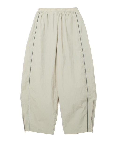 X-girl(エックスガール)の「BANANA SHAPE TRACK PANTS(その他パンツ・レディース・ブラック/ベージュ・S/M)」の15枚目の写真