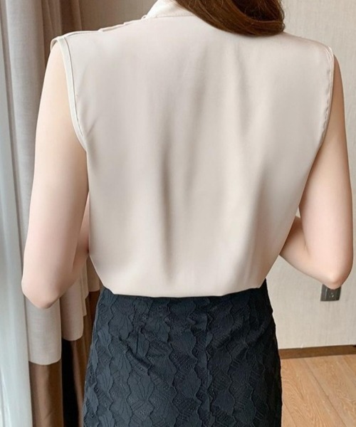 Forcement(フォースメント)の「一枚で上品ノースリーブシャーリングの立体感、夏服ブラウス(シャツ/ブラウス・レディース・ブラック/ベージュ/ホワイト/ピンク/グリーン・FREE)」の13枚目の写真