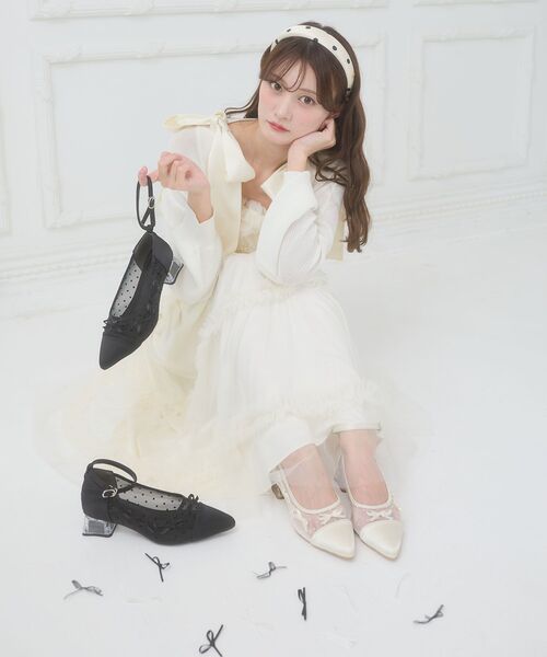 MAJESTIC LEGON（マジェスティックレゴン）の「チュールリボンパンプス（パンプス・レディース・ブラック/アイボリー・X-LARGE/LARGE/MEDIUM/SMALL）」の4枚目の写真