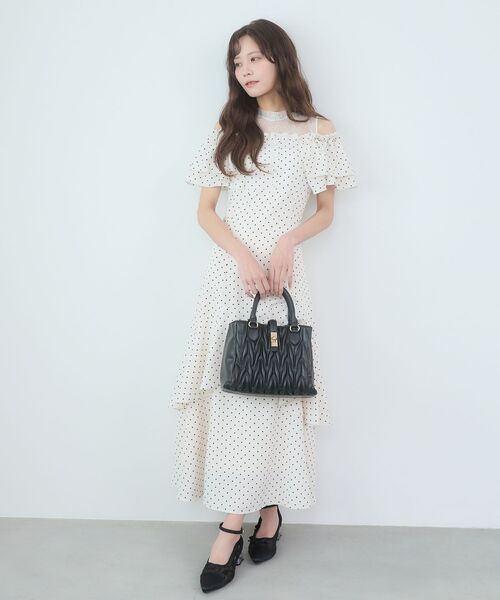 MAJESTIC LEGON（マジェスティックレゴン）の「チュールリボンパンプス（パンプス・レディース・ブラック/アイボリー・X-LARGE/LARGE/MEDIUM/SMALL）」の5枚目の写真