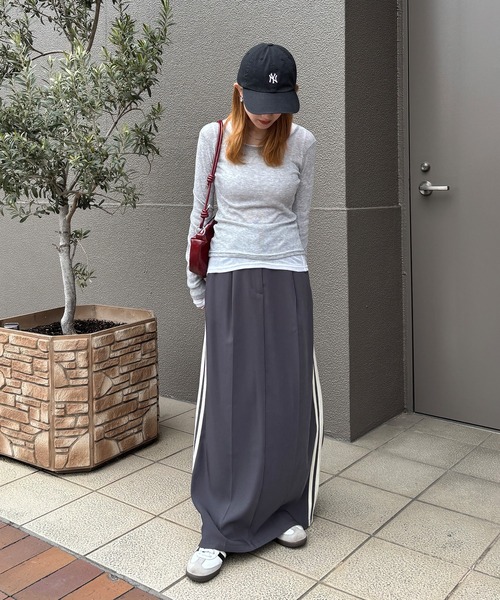 ISOOK(アイスー)の「【ISOOK / アイスー】ロングスリーブシアーロンT / 長袖 クルーネック 丸首 Tシャツ レイヤード トップス 重ね着 タイト インナー ピンク イエロー グレー ホワイト ZOZOTOWN限定(Tシャツ/カットソー・レディース・ホワイト/ライトグレー/ライトピンク/ライトイエロー・FREE)」の7枚目の写真
