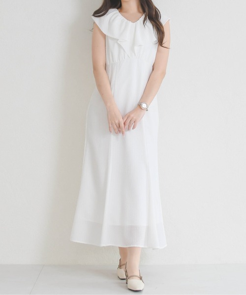 MISCH MASCH（ミッシュマッシュ）の「2026春夏新作 エンボスビッグカラーワンピース（ワンピース・レディース・ブラック/ライトブルー/ホワイト・S/M）」の11枚目の写真
