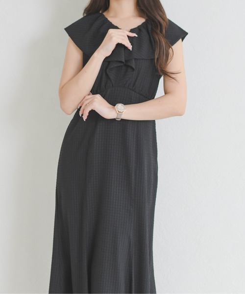 MISCH MASCH（ミッシュマッシュ）の「2026春夏新作 エンボスビッグカラーワンピース（ワンピース・レディース・ブラック/ライトブルー/ホワイト・S/M）」の5枚目の写真