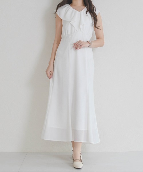 MISCH MASCH（ミッシュマッシュ）の「2026春夏新作 エンボスビッグカラーワンピース（ワンピース・レディース・ブラック/ライトブルー/ホワイト・S/M）」の6枚目の写真