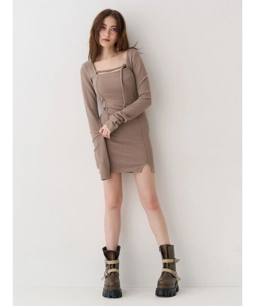 EVRIS(エヴリス)の「カットタイトミニワンピース 春服(ワンピース・レディース・ブラック/ベージュ/チャコールグレー・FREE)」の16枚目の写真