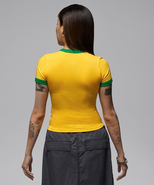 JORDAN BRAND(ジョーダンブランド)の「JORDAN BRAND AS WMNS J SS RETRO GFX CREW P6 / ジョーダン ブランド ウィメンズ ジョーダン GFX ショートスリーブ クルー レトロ P6 / NIKE【SP】(Tシャツ/カットソー・レディース・ブルー/イエロー・S/M/L)」の14枚目の写真