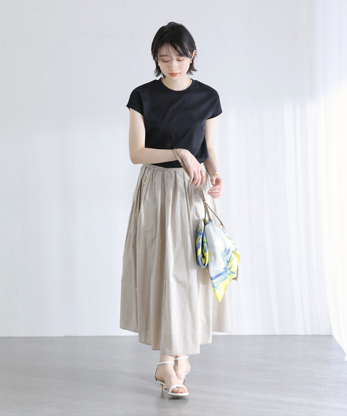 La TOTALITE(ラトータリテ)の「【洗える】接触冷感スムースハイネックプルオーバー(Tシャツ/カットソー・レディース・ベージュ/ブラック/ホワイト/ボルドー・FREE)」の5枚目の写真