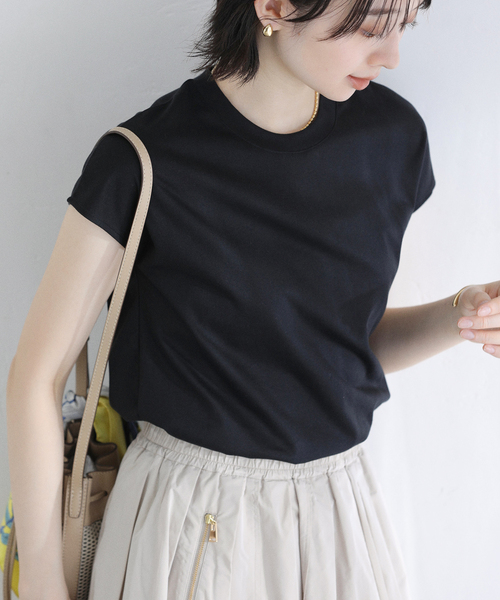La TOTALITE(ラトータリテ)の「【洗える】接触冷感スムースハイネックプルオーバー(Tシャツ/カットソー・レディース・ベージュ/ブラック/ホワイト/ボルドー・FREE)」の9枚目の写真