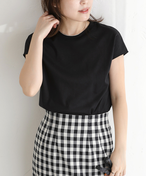 La TOTALITE(ラトータリテ)の「【洗える】接触冷感スムースハイネックプルオーバー(Tシャツ/カットソー・レディース・ベージュ/ブラック/ホワイト/ボルドー・FREE)」の13枚目の写真