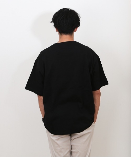 United Athle(ユナイテッドアスレ)の「ユナイテッドアスレ 6.5オンス ボックスシルエットTシャツ(Tシャツ/カットソー・メンズ・ダークウッド/ホワイト/ブラック/ダークパープル/アイボリー/サックスブルー/スモーキーグリーン系/グレイッシュベージュ/ネイビー/スミクロ/ブルー・L/M/S/XL)」の16枚目の写真