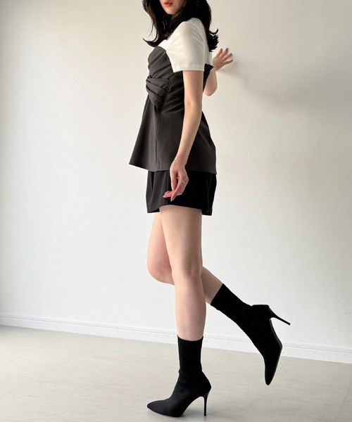 junoah(ジュノア)の「ツイストデザインペプラムトップス(Tシャツ/カットソー・レディース・ネイビー/グレー/ピンクベージュ・LARGE/MEDIUM/SMALL)」の11枚目の写真