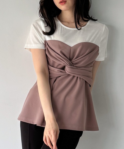 junoah(ジュノア)の「ツイストデザインペプラムトップス(Tシャツ/カットソー・レディース・ネイビー/グレー/ピンクベージュ・LARGE/MEDIUM/SMALL)」の12枚目の写真