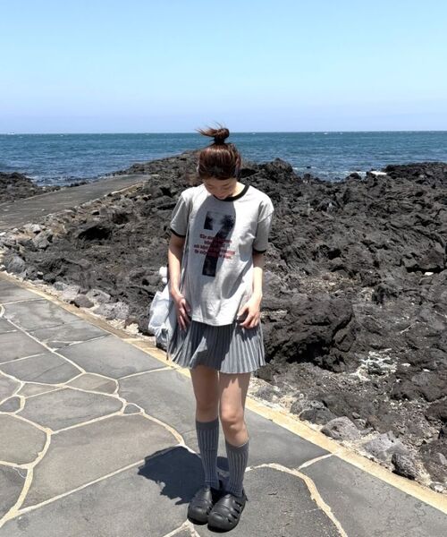 MOZMOZ(モズモズ)の「セブングラフィックリンガーTシャツグレー(Tシャツ/カットソー・レディース・その他・3/2/1)」の5枚目の写真